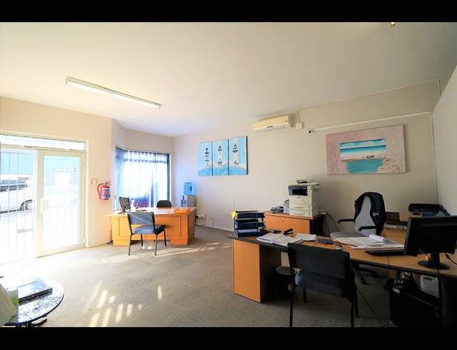 685M² OFFICE FOR SALE IN BEREA